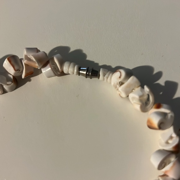 Shell necklace - Picture 3 of 6